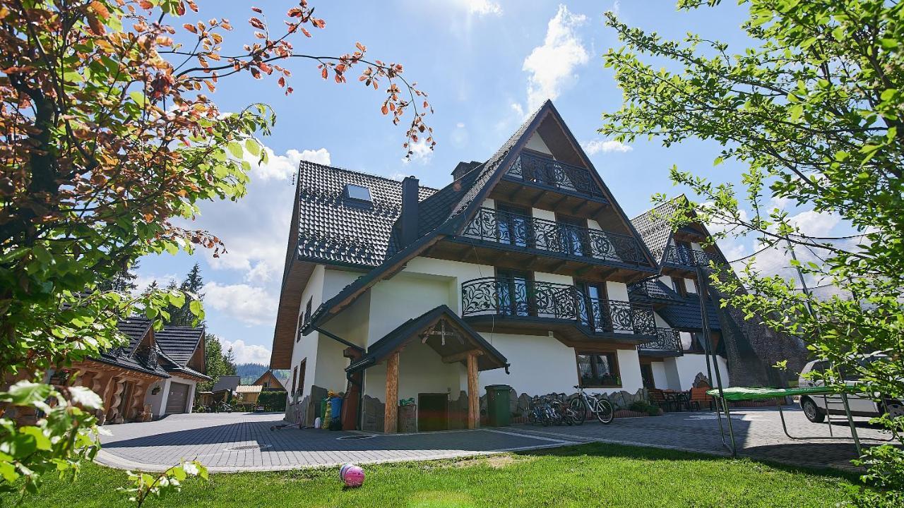 穆扎希赫尔Lesny Dwor住宿加早餐旅馆 外观 照片