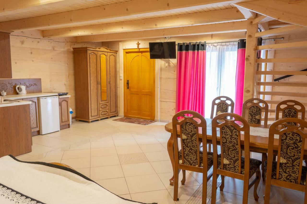 穆扎希赫尔Lesny Dwor住宿加早餐旅馆 外观 照片
